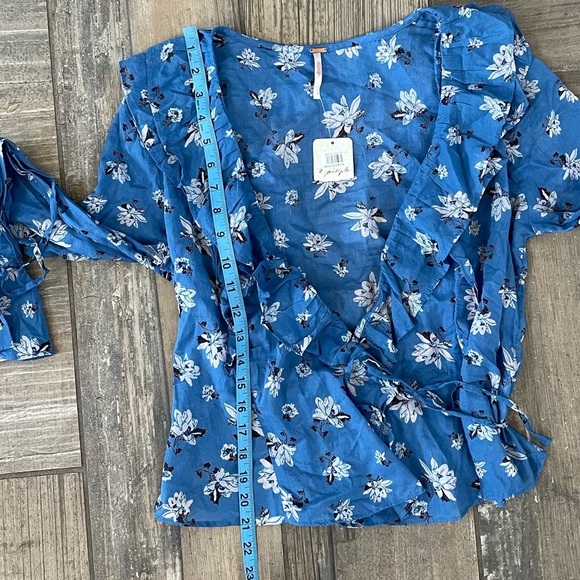 Free People Amanda wrap top ruffle detail blouse in blue size small - Picture 10 of 12